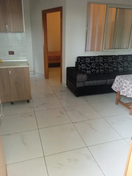 Tirane, jepet me qera apartament 1+1 Kati 0, 60 m² 250 € 