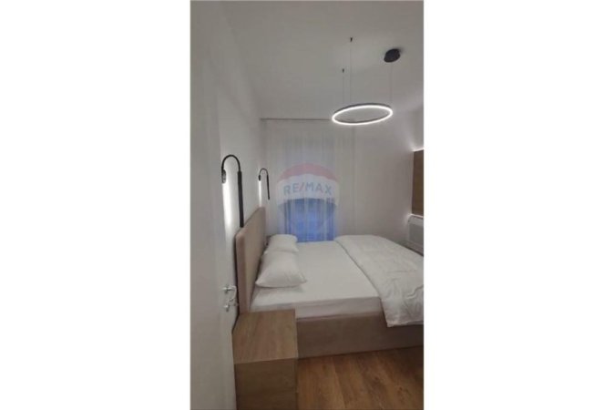 Tirane, jepet me qera apartament 1+1 Kati 7, 65 m² 1.000 € (Tirana Garden Building - Rruga e Kavajës)