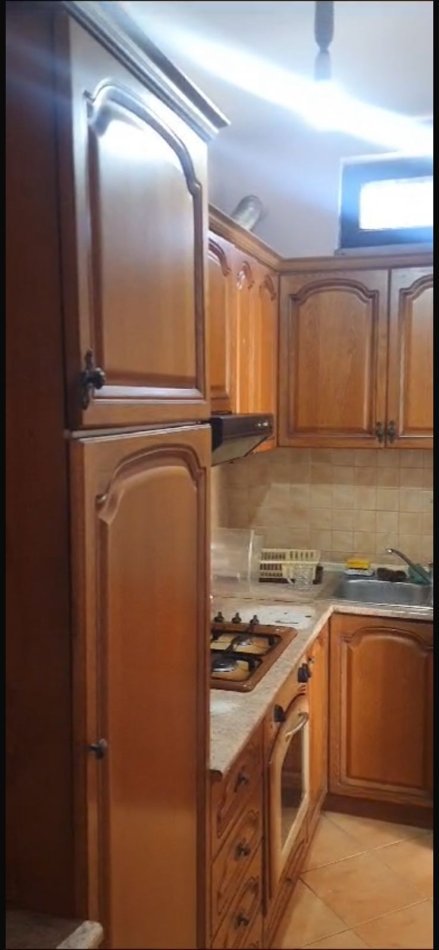 Tirane, jepet me qera apartament 2+1 Kati 6, 95 m² 600 € (9 KATESHET)