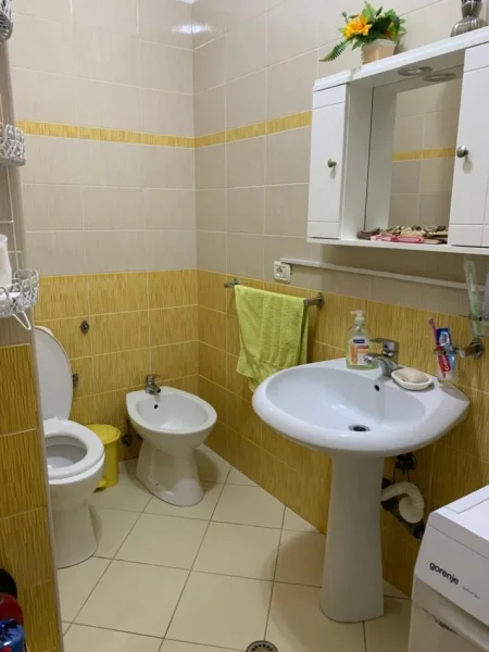 Tirane, shes apartament 2+1 Kati 2, 109 m² 105.000 € (fresku)