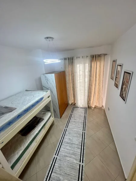 Tirane, shes apartament 2+1 Kati 2, 73 m² 105.000 € (KOMUNA E PARISIT)