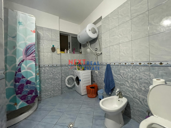Vlore, jepet me qera apartament 1+1+Ballkon , 300 € 