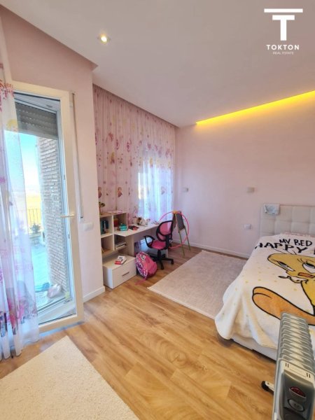 Tirane, jepet me qera apartament 3+1 , 125 m² 1.500 € (TEG) TT 918