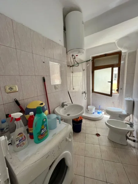 Tirane, shitet apartament 2+1 Kati 2, 65 m² 150.000 € (Rruga e Durresit)