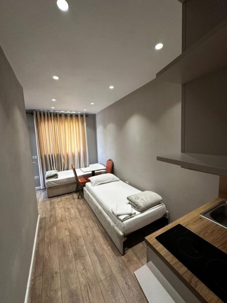 Tirane, jepet me qera Kati 2, 40 m² 400 € (Ring Center)