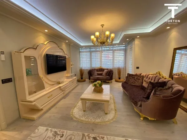 shitet apartament 3+1 Kati 2, 151 m² 260.000 € (Kompleksi Xhura) TT 176