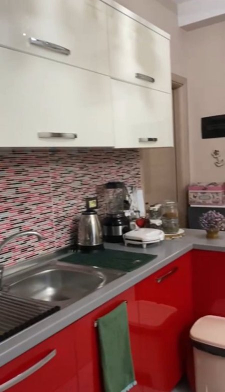 Tirane, jepet me qera apartament 2+1 Kati 4, 60 m² 450 € (Siri Kodra)