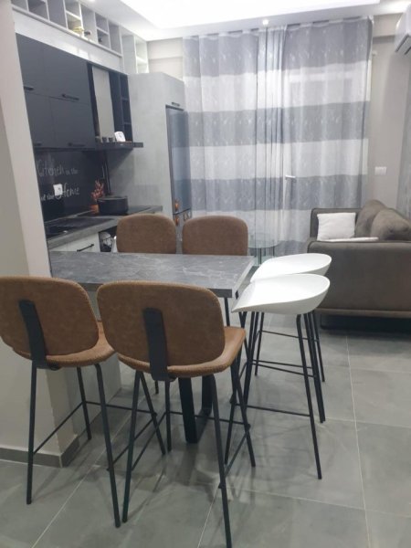 Durres, shitet apartament 3+1 , 200.000 € 