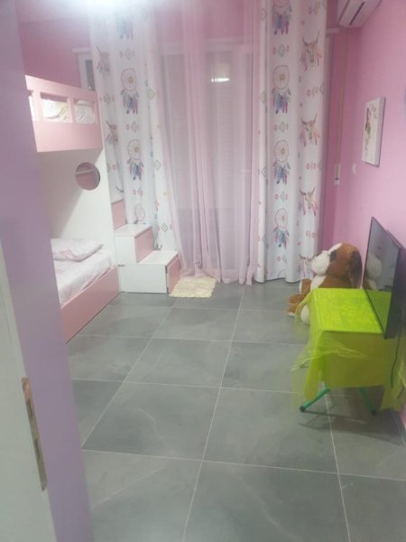 Durres, shitet apartament 3+1 , 200.000 € 
