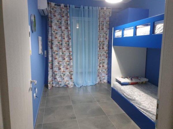 Durres, shitet apartament 3+1 , 200.000 € 