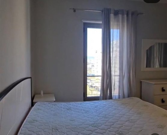 Tirane, jepet me qera apartament 3+1 Kati 8, 140 m² 1.000 € (Kompleksi Delijorgji)