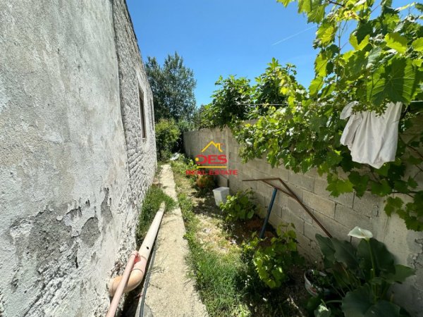 Fier, shitet shtepi 1+1 Kati 1, 200 m² (Sheq i Mdhe)