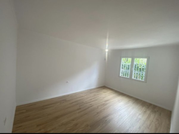 Apartament 1+1 per shitje ne zonen e Ali Demit.