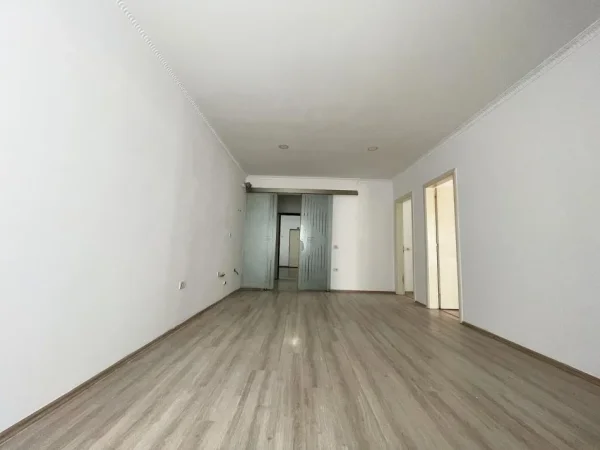 Tirane, jepet me qera apartament 2+1 Kati 3, 70 m² 330 € (Astir)
