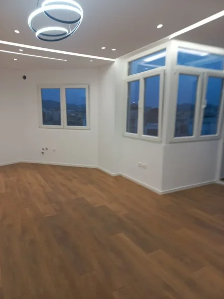 SHITET, APARTAMENT 2+1+2, RRUGA E BARRIKADAVE, QENDËR, TIRANË, 220,000 EUR