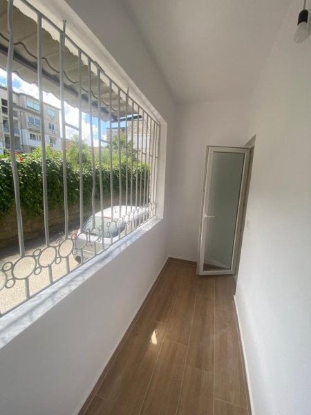 Tirane, shitet apartament 1+1 Kati 1, 56 m² 80.000 € (Ali Dem)