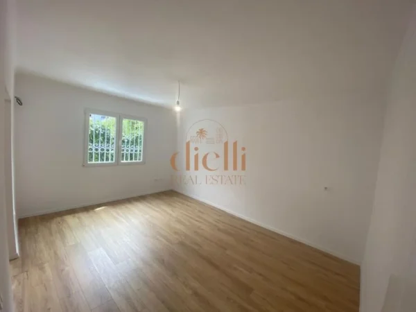 Tirane, shitet apartament 1+1 Kati 1, 56 m² 80.000 € 