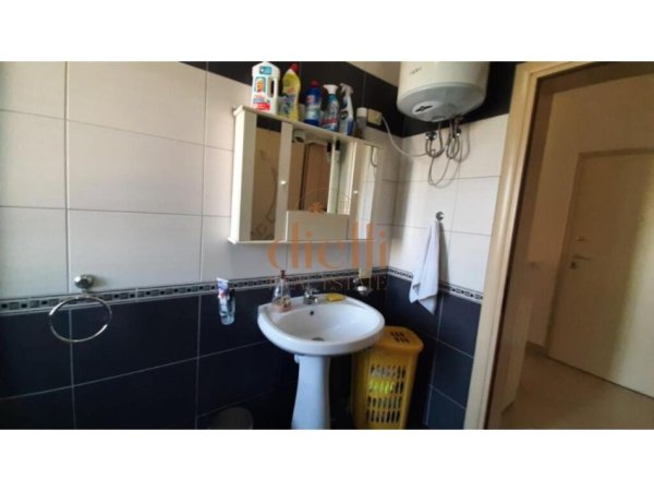 Durres, shitet apartament 2+1+Ballkon Kati 3, 100 m² 165.000 € (Qerret, Durres)