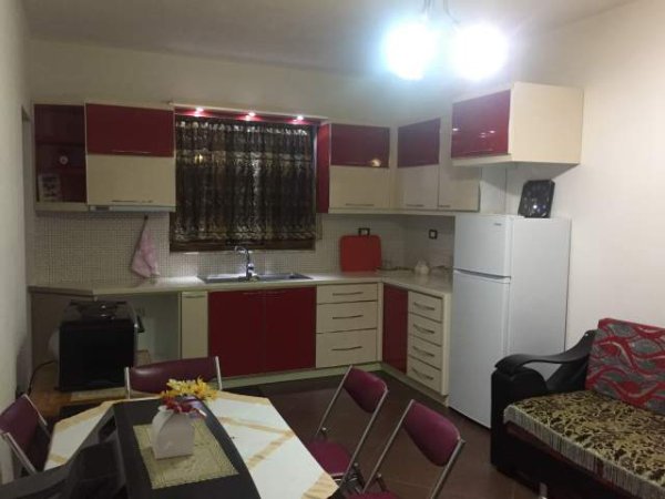 Pogradec, jap me qera apartament ne plazh 2+1+BLK Kati 3, 80 m² 3.000 Leke (Deshmoret e Pojskes)