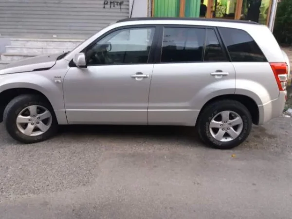 Tirane, shes makine Suzuki Grand Vitara Viti 2007, 8000 Euro