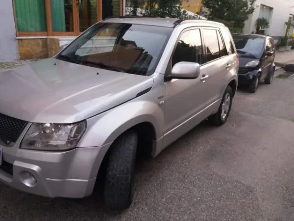 Tirane, shes makine Suzuki Grand Vitara Viti 2007, 8000 Euro