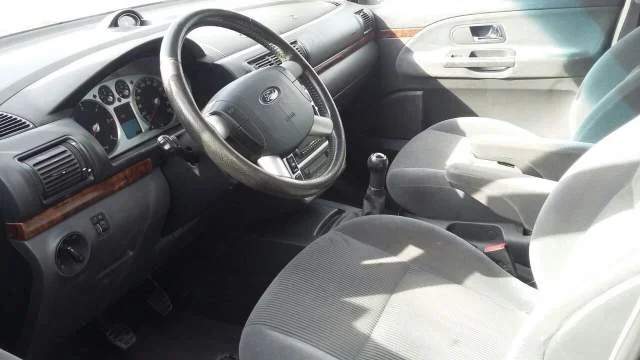 WWW.AUTO-999.AL , shes Ford GALAXY 6+1 Viti 2004 2500€