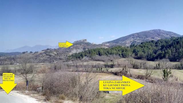 Tirane, Shitet Toke, zonë prferuar afër Tiranës, në krah të kalase së Petrelës, sip 7'700m², Cmimi 55 euro/m² diskutushëm, në luginën e Zaranikes me kalim nga Petrela, e nga Stërmasi / Vishnje.