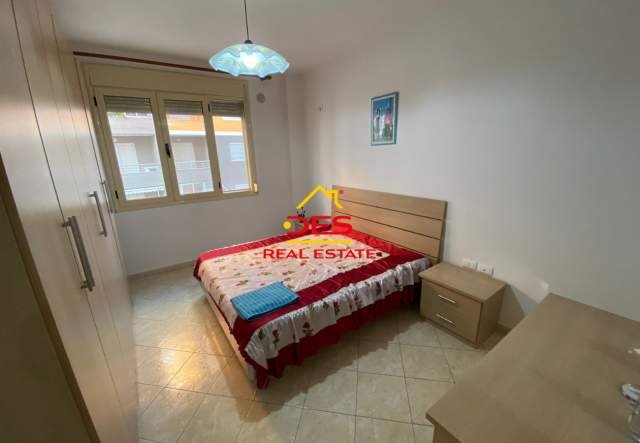 Vlore, shitet apartament Kati 2, 110 m² 100.000 Euro (Rruga Çamëria)