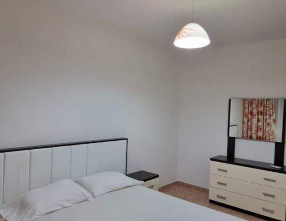 Tirane, jepet me qera apartament 2+1+BLK Kati 4, 94 m² 700 Euro (Tek market spar)