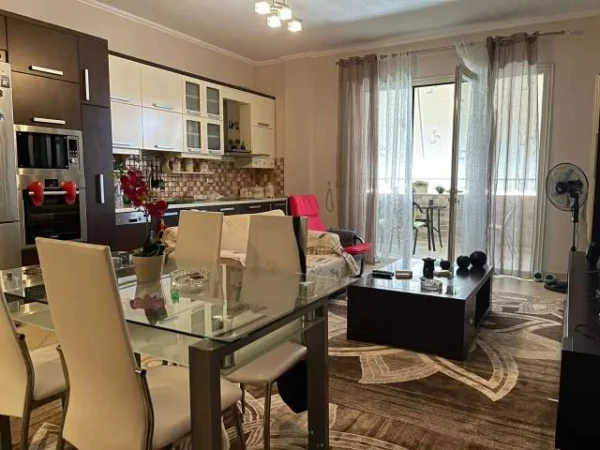 Tirane,  apartament 3+1+BLK Kati 2, 125 m² 700 Euro, te Mihal Grameno