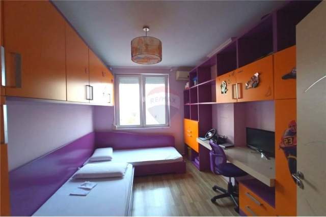 Tirane, jepet me qera apartament 2+1+BLK Kati 5, 92 m² 500 Euro (rruga Frosina Plaku)