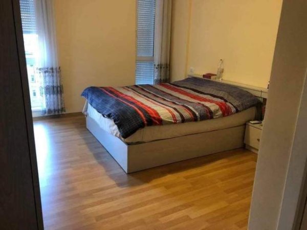 Tirane, jepet me qera apartament 2+1+A+BLK Kati 5, 90 m² 550 Euro