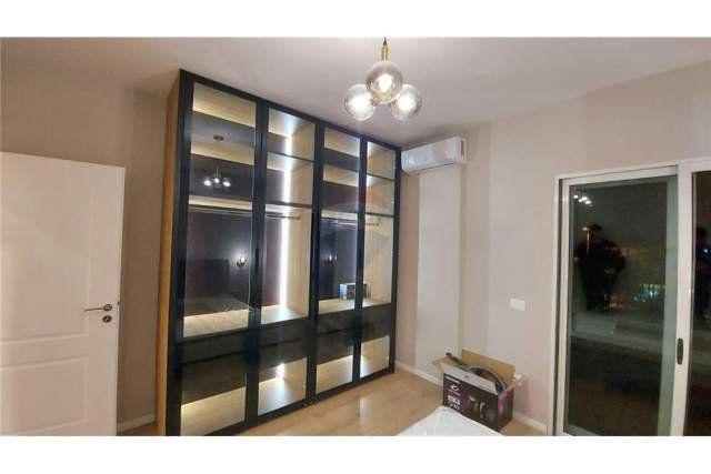 Tirane, jepet me qera apartament 1+1 Kati 1, 62 m² 500 Euro (KOMUNA PARISIT)