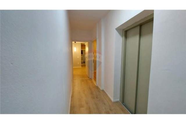 Tirane, jepet me qera apartament 1+1 Kati 1, 62 m² 500 Euro (TISH DAHIJA)