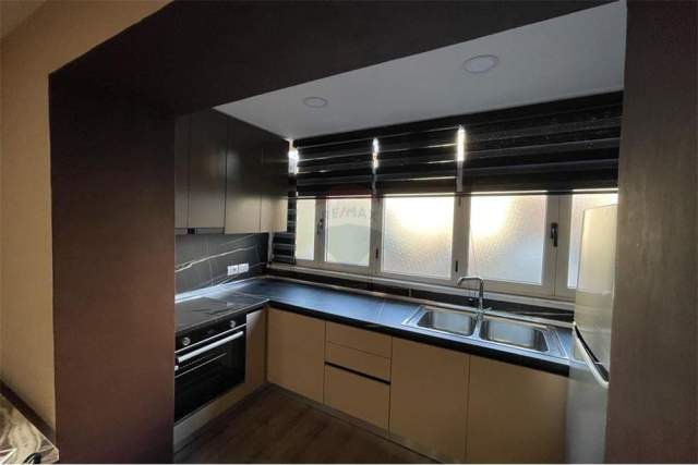 Tirane, jepet me qera apartament 2+1 Kati 3, 78 m² 600 Euro (MYSLYM SHYRE)