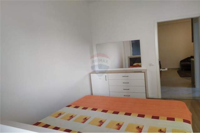 Tirane, jepet me qera apartament 2+1 Kati 2, 806 m² 600 Euro (ndre mjeda)