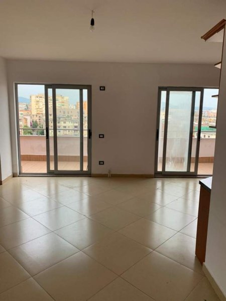 Tirane, jepet me qera apartament 3+1+BLK Kati 7, 164 m² 400 Euro (niko avrami)