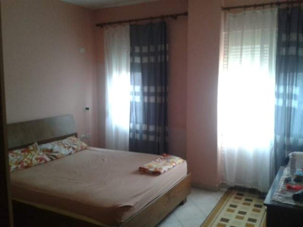 Tirane, jepet me qera apartament 2+1+A+BLK Kati 3, 112 m² 390 Euro (Rrobert Zhvarc)