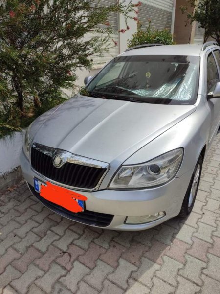 Tirane, shes makine Skoda Octavia Viti 2009, 5.800 Euro