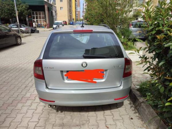 Tirane, shes makine Skoda Octavia Viti 2009, 5.800 Euro