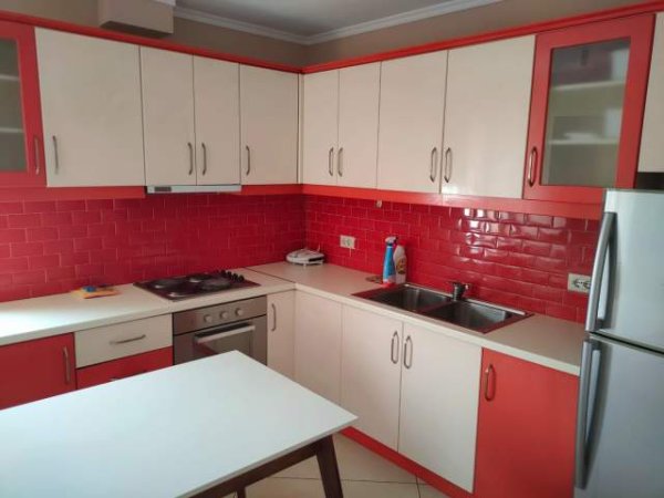 Tirane, jepet me qera apartament 2+1+BLK Kati 3, 85 m² 400 Euro (sitki cico)