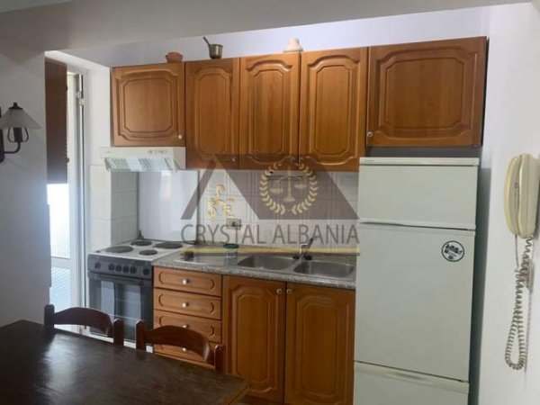 Tirane, jap me qera apartament 1+1 Kati 2, 50 m² 35.000 Leke (Rruga e Dibres)
