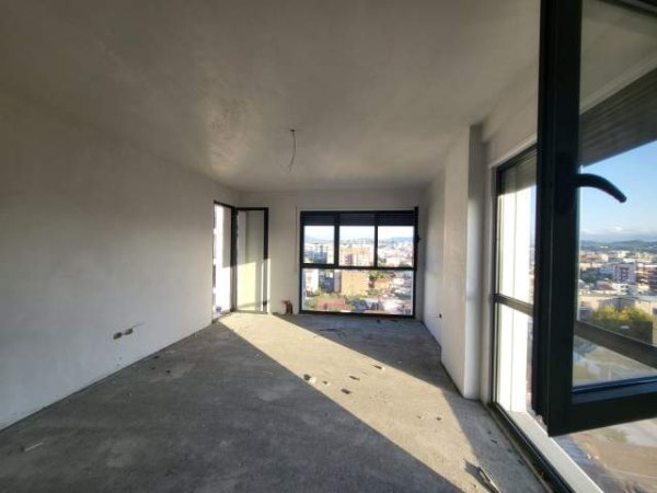 Tirane, shitet apartament 2+1+BLK Kati 7, 103 m² 124.000 Euro (Rruga Kongresi Manastirit)
