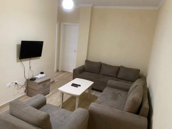 Apartament 1+1 me qira, kopshti Botanik Tirane!!
