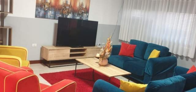 Tirane, jepet me qera apartament 2+1+A+BLK Kati 4, 160 m² 650 Euro (rr kavajes)