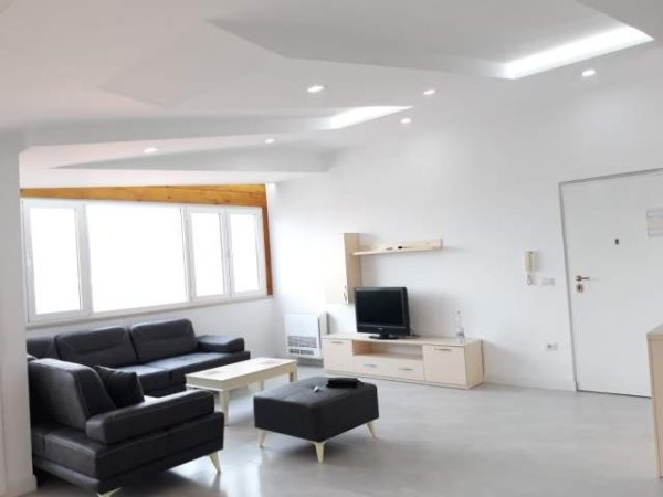 Tirane, jepet me qera apartament 2+1 Kati 5, 135 m² 550 Euro (Kodra e Diellit)