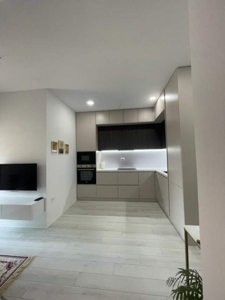 Tirane, jepet me qera apartament 1+1 Kati 6, 50 m² 550 Euro (Rruga e Kosovareve)