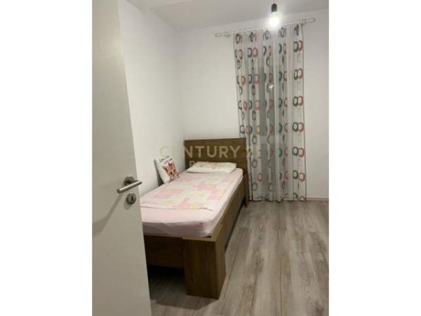 Tirane, shes apartament Kati 6, 135.000 Euro (kompleksi kontakt)