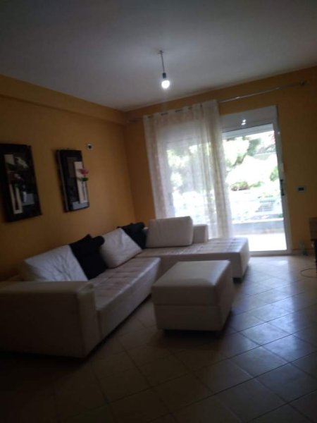 Tirane, jepet me qera apartament 2+1+BLK Kati 1, 104 m² 400 Euro (gjon buzuku)