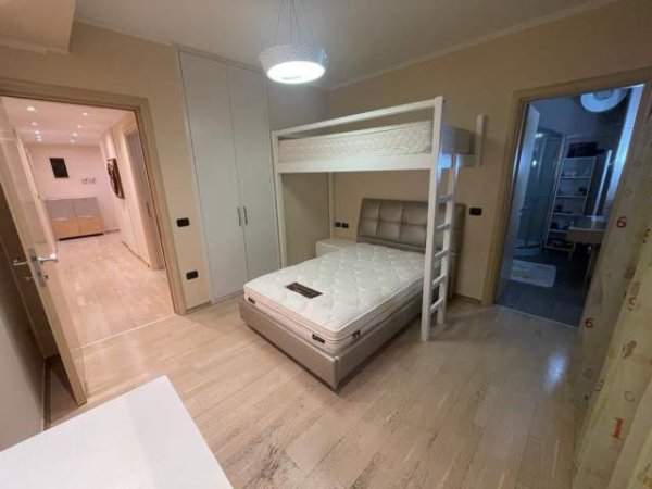 Tirane, shitet apartament 3+1+BLK Kati 2, 290 m² 463.000 Euro (Ish Ekspozita shqipria Sot)
